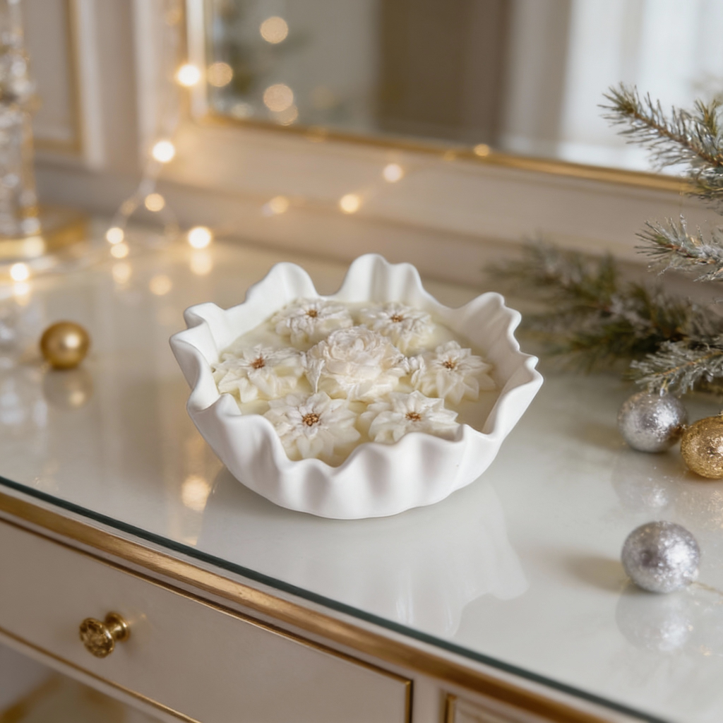 Sculpted Waves Ceramic Candle – White Flowers