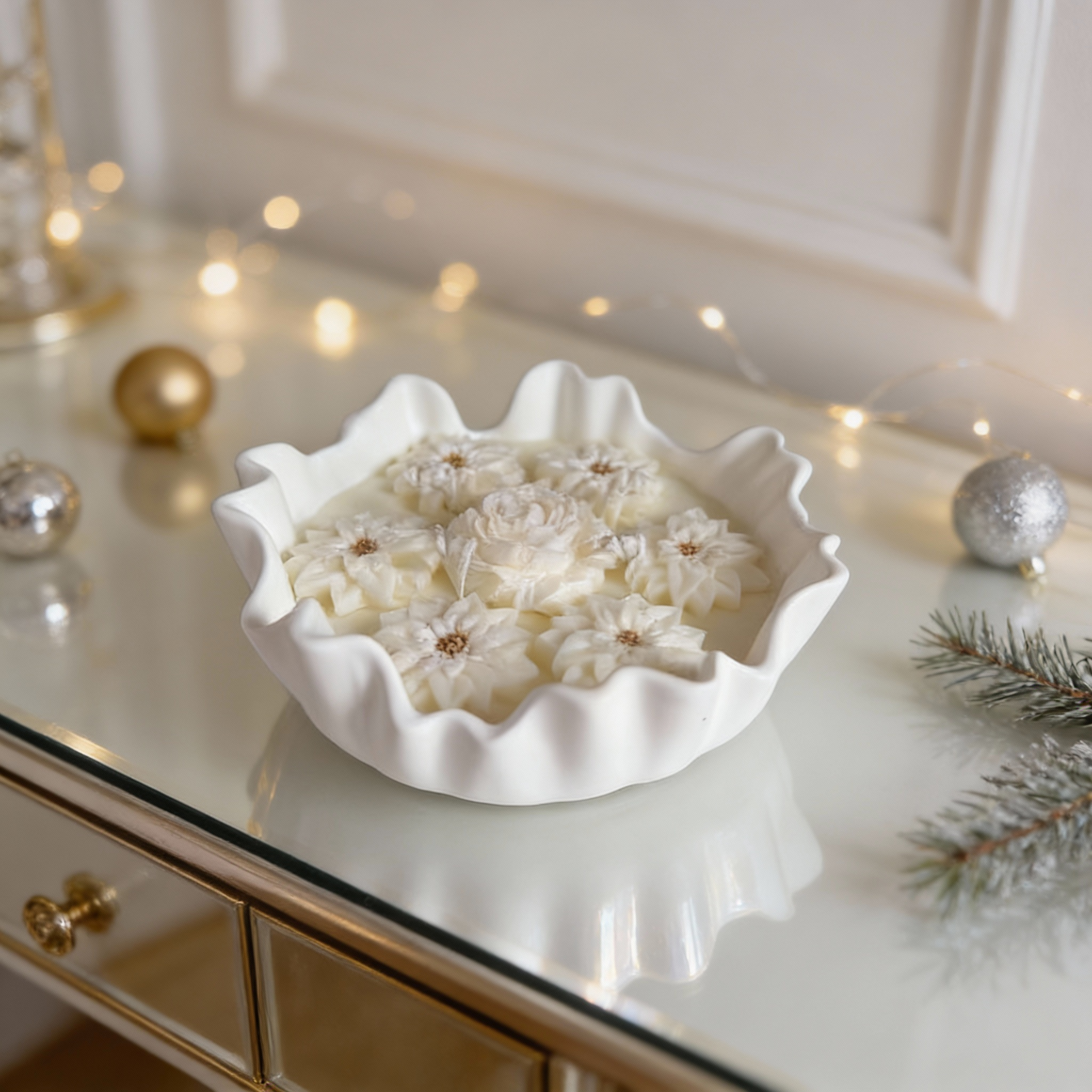 Sculpted Waves Ceramic Candle – White Flowers